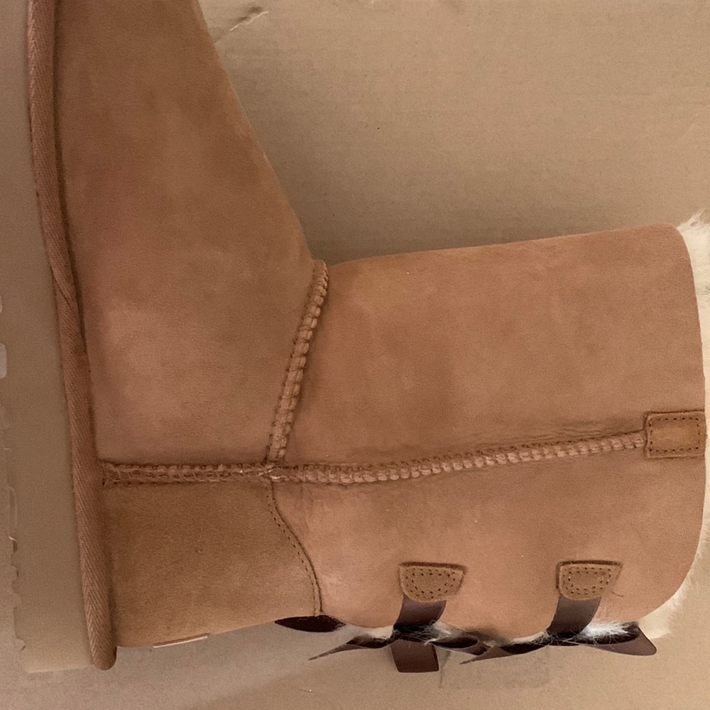 Brand new size 8 uggs